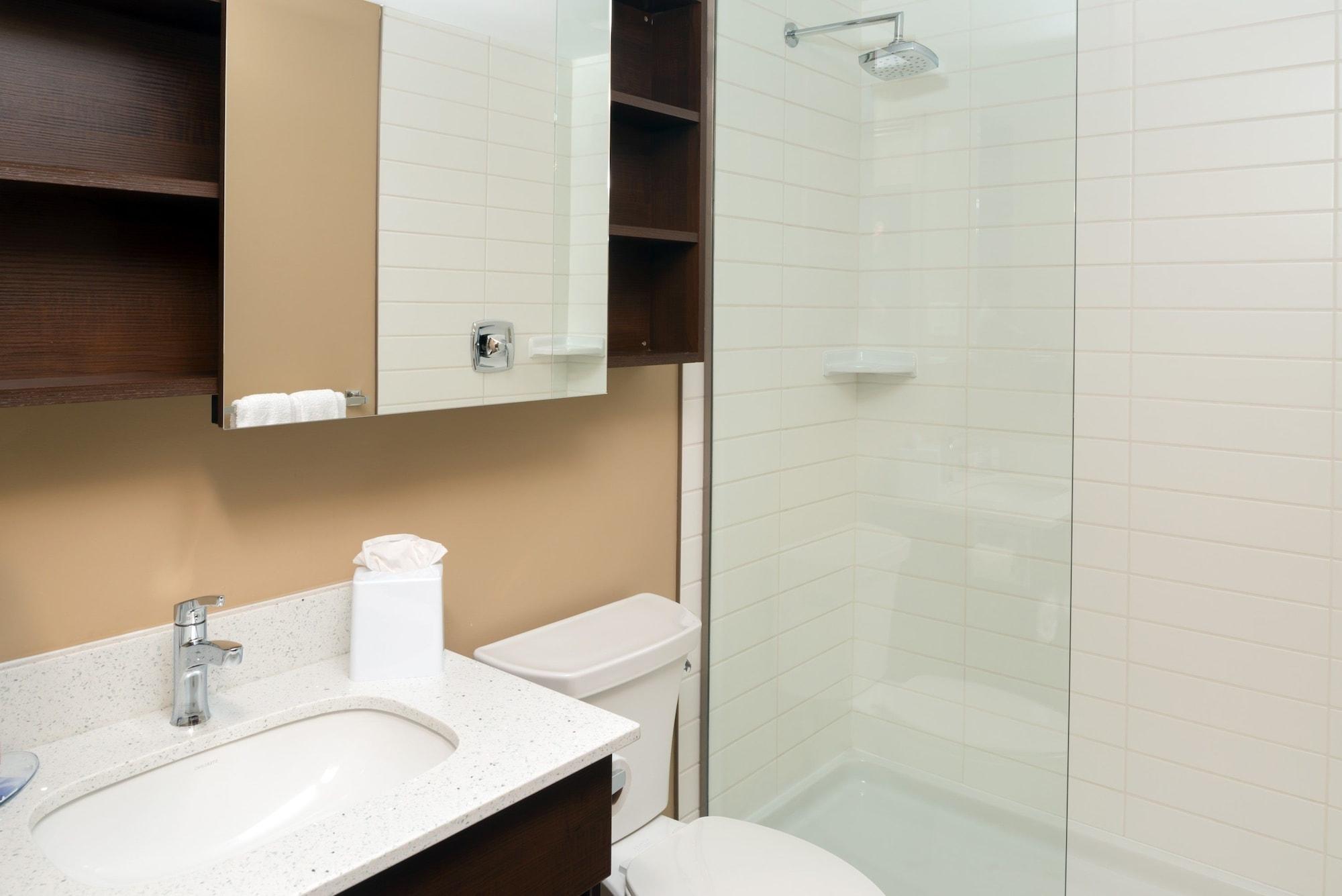 Microtel Inn & Suites By Wyndham Red Deer Exteriör bild
