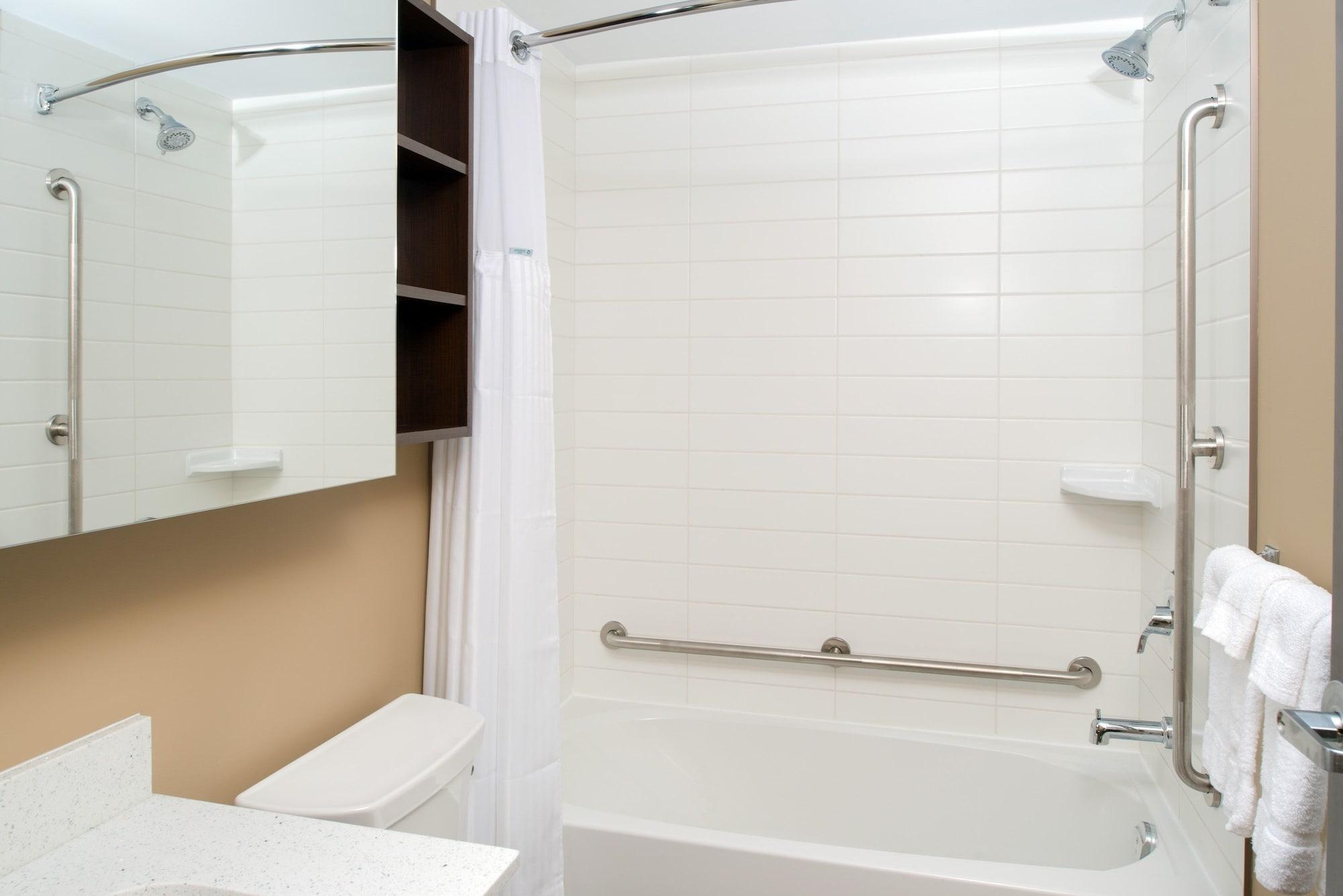 Microtel Inn & Suites By Wyndham Red Deer Exteriör bild