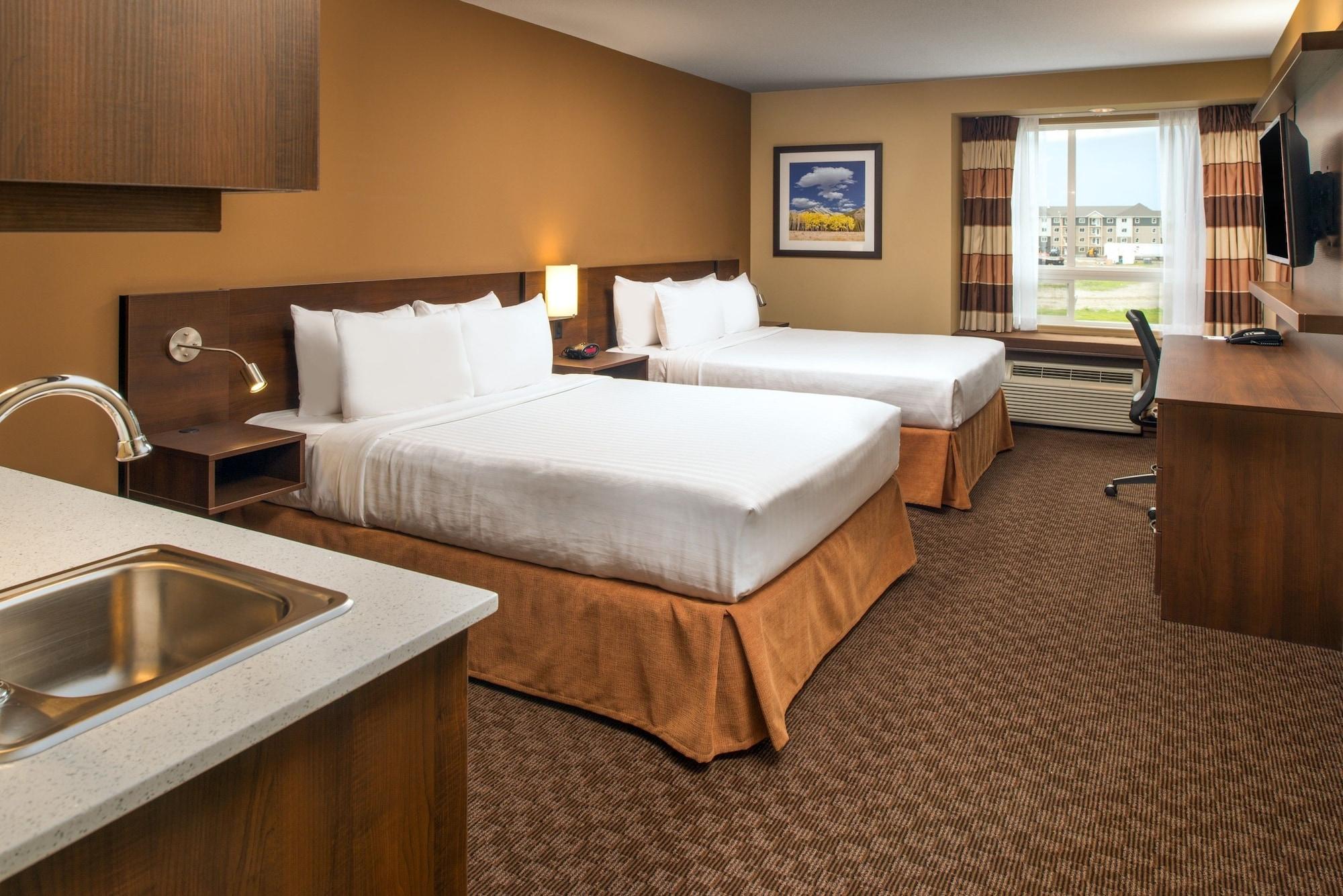 Microtel Inn & Suites By Wyndham Red Deer Exteriör bild