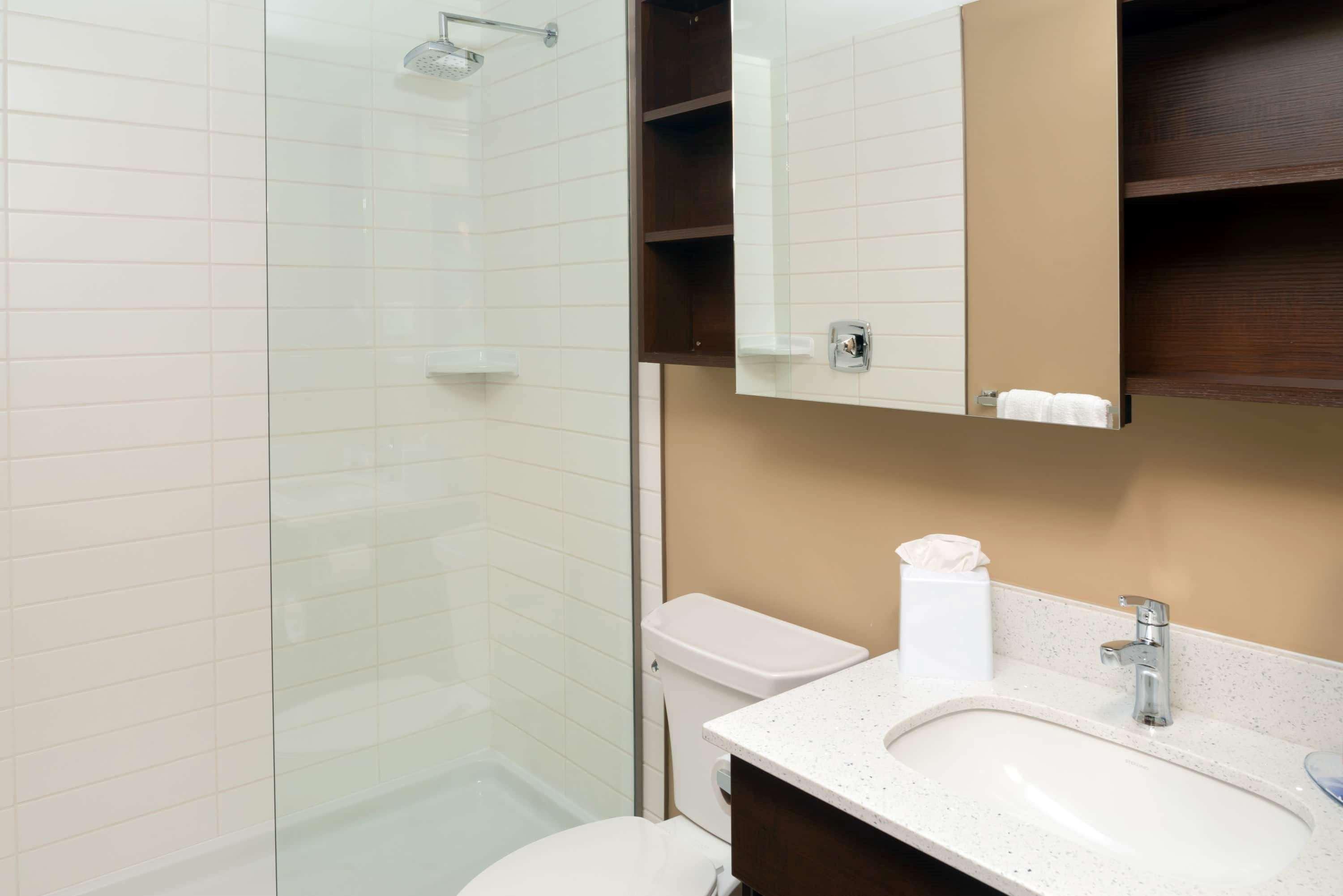 Microtel Inn & Suites By Wyndham Red Deer Exteriör bild